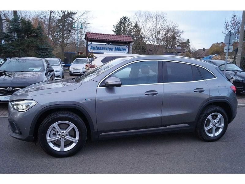 Gebraucht Mercedes GLA250 218 PS (160 kW) 2020 Anthrazit (metallic) SUV