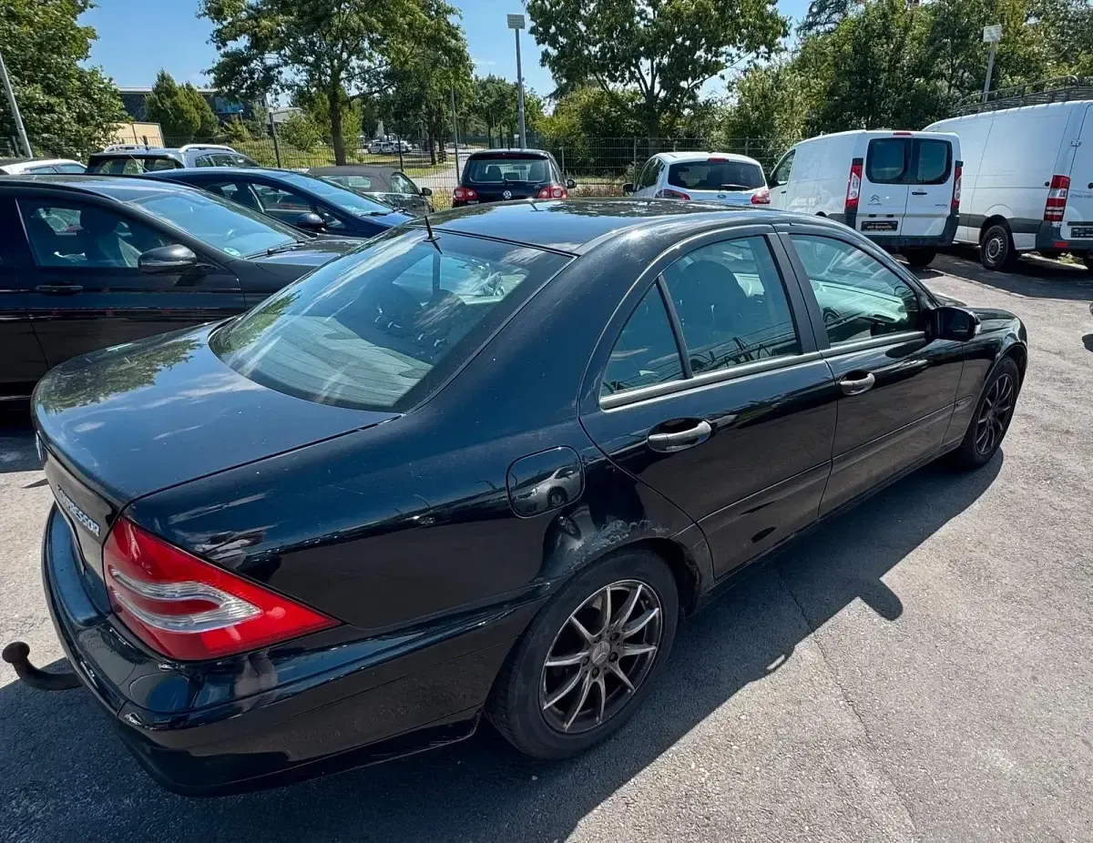 Gebraucht Mercedes C180 Classic 143 PS (105 kW) 2005 Schwarz Limousine