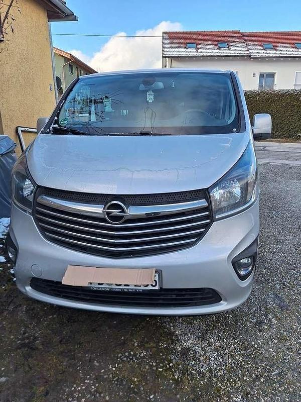 Gebraucht Opel Vivaro S 145 PS (106 kW) 2018 Silber Van / Kleinbus