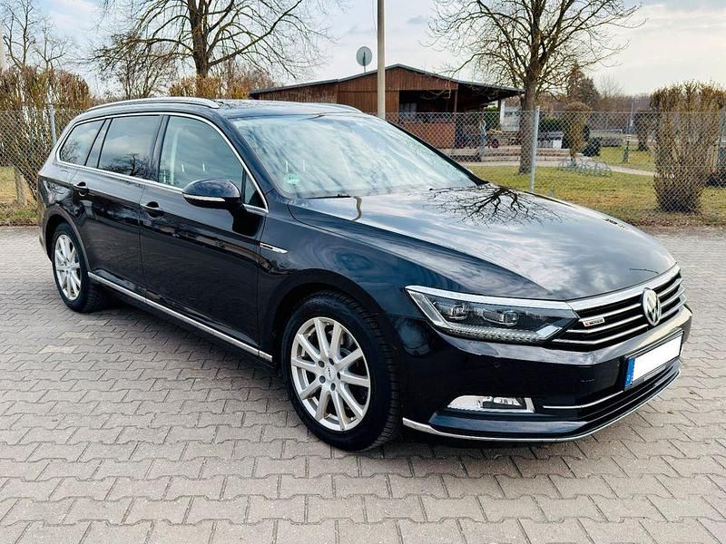 Gebraucht VW Passat Highline 239 PS (175 kW) 2015 Schwarz Kombi