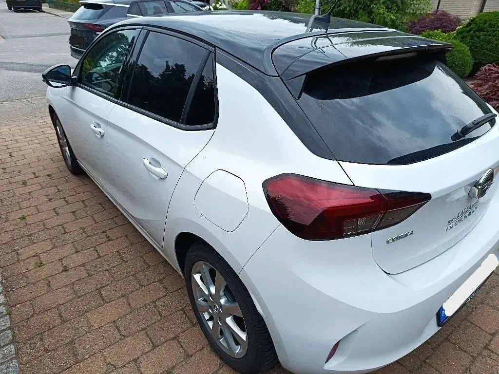 Second-hand Opel Corsa Edition 75 CP (55 kW) 2023 Alb Hatchback