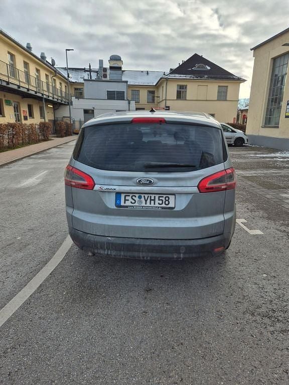 Gebraucht Ford S-MAX Trend 140 PS (102 kW) 2012 Silber Van / Kleinbus