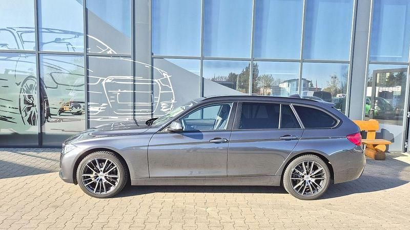 Gebraucht BMW 318 Advantage 150 PS (110 kW) 2019 Grau Kombi