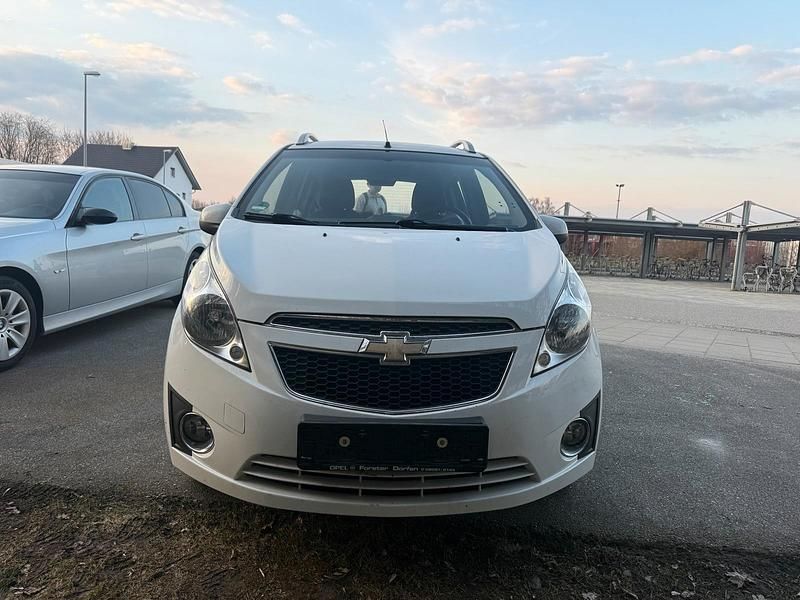 Gebraucht Chevrolet Spark LS 82 PS (60 kW) 2012 Weiß Kleinwagen