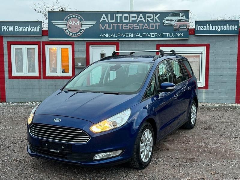 Blau Gebraucht 2018 Ford Galaxy Trend Van / Kleinbus | 14.100 € - Bild 1/4