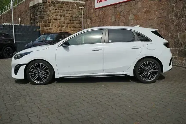 Usado Kia Ceed 204 CV (150 kW) 2021 Blanco Utilitario
