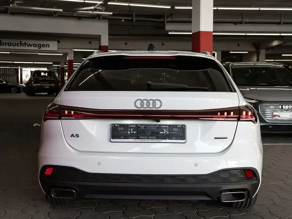 Gebraucht Audi A5 Sport 204 PS (150 kW) 2025 Weiß Kombi