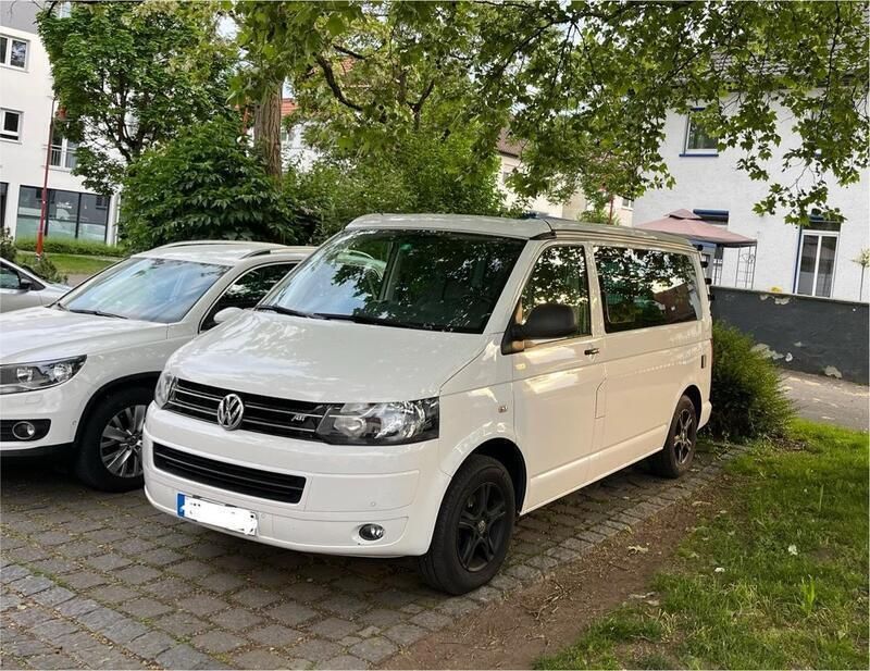 Weiß Gebraucht 2015 VW T5 California Van | 39.900 € - Bild 1/2