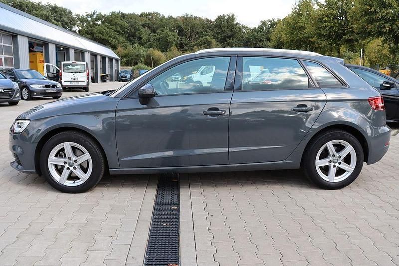 Gebraucht Audi A3 Comfort 116 PS (85 kW) 2018 Nanogra Kleinwagen