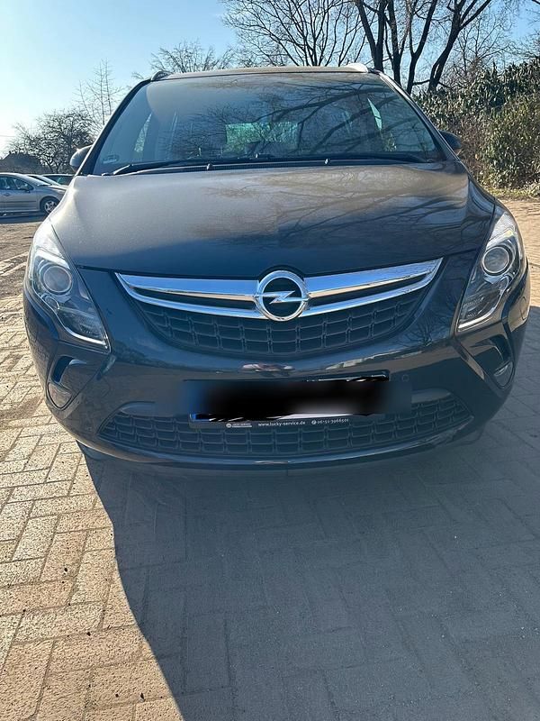 Schwarz Gebraucht 2015 Opel Zafira Tourer Eco Van / Kleinbus | 9.000 € (Fairer Preis) - Bild 1/4