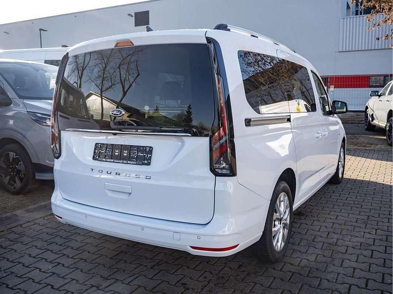 Neu Ford Tourneo Titanium 122 PS (89 kW) 2025 Frozen white Van / Kleinbus