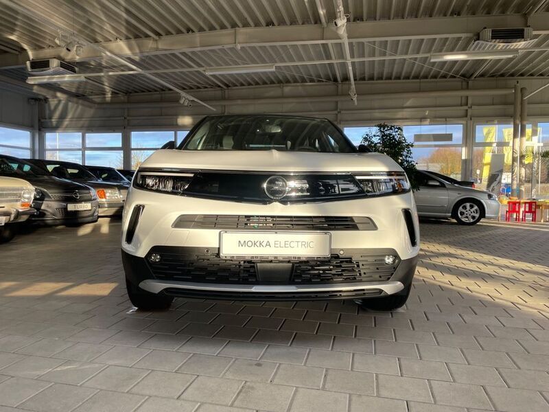Weiß Gebraucht 2023 Opel Mokka-e Ultimate SUV | 28.000 € - Bild 1/4
