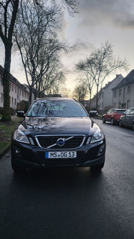 Schwarz Gebraucht 2011 Volvo XC60 Kinetic SUV | 9.999 € (Guter Preis) - Bild 1/4