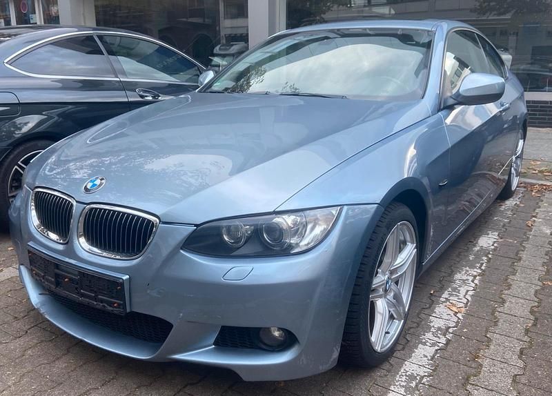 Blau Gebraucht 2010 BMW 320 M Sport Coupé | 4.900 € (Superpreis) - Bild 1/2