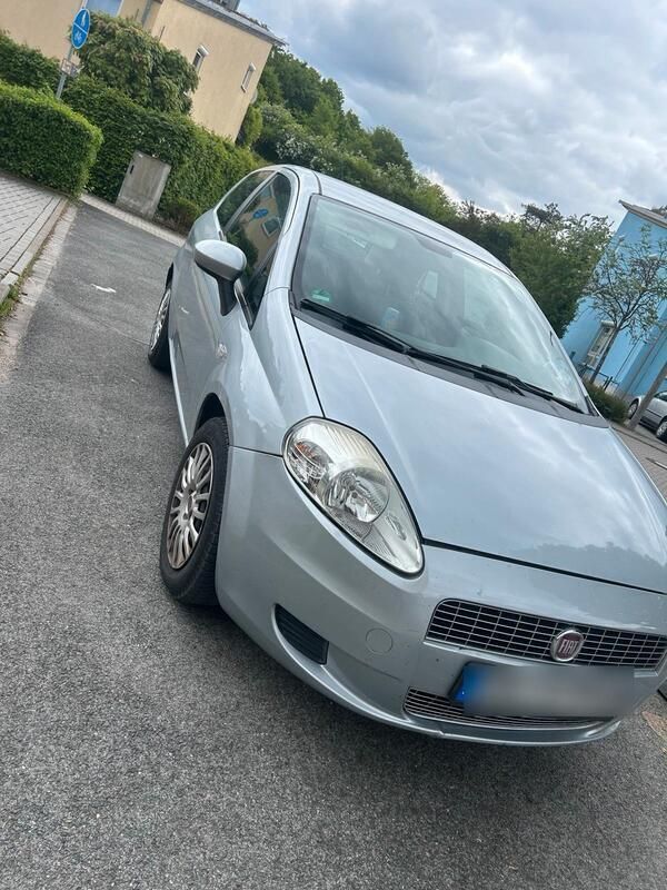 Grau Gebraucht 2009 Fiat Punto Kleinwagen | 1.000 € (Superpreis) - Bild 1/4