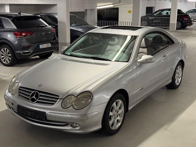 Grau Gebraucht 2002 Mercedes CLK200 Coupé | 3.499 € (Fairer Preis) - Bild 1/4