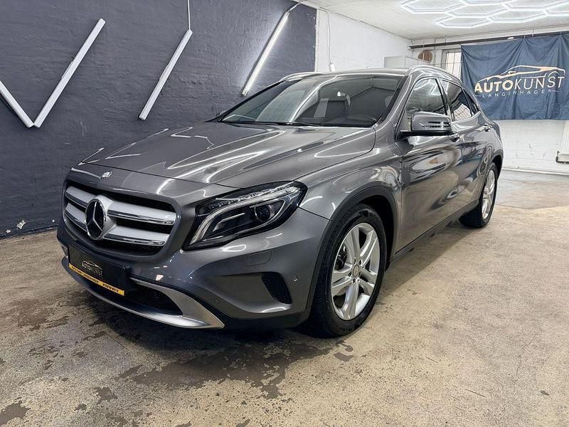 Gebraucht Mercedes GLA200 156 PS (114 kW) 2015 Grau SUV