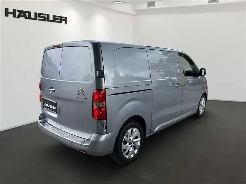 Używany Citroën Jumpy 180 KM (132 kW) 2022 Szary Minivan