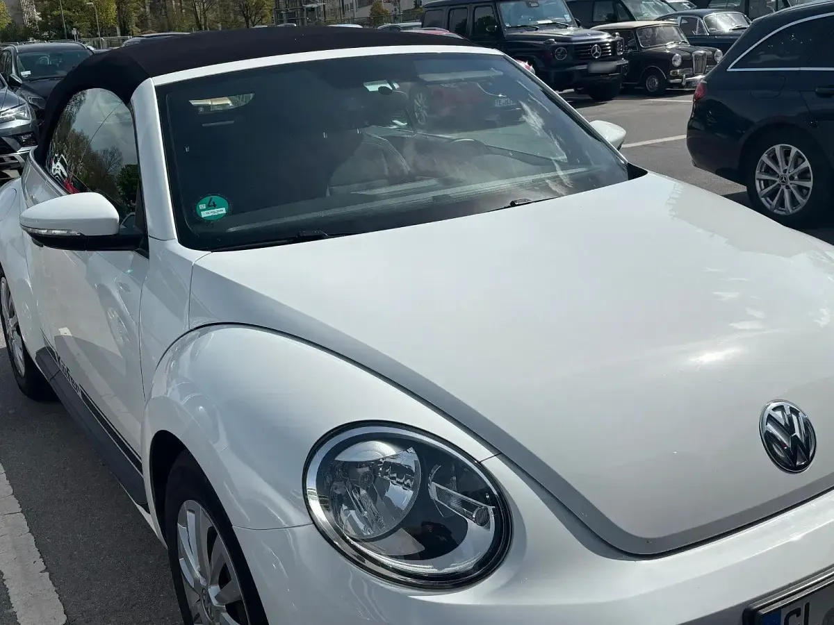 Gebraucht VW Beetle 105 PS (77 kW) 2015 Weiß Kleinwagen
