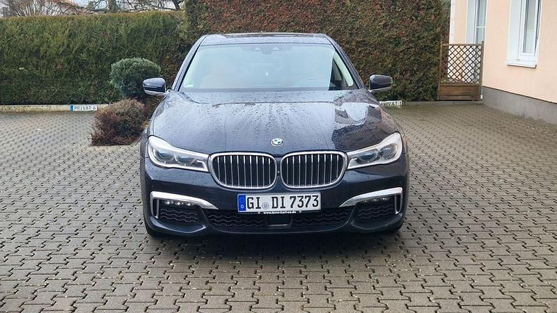 Gebraucht BMW 730 265 PS (194 kW) 2019 Blau Limousine