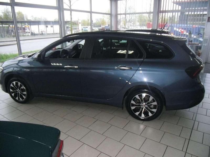Gebraucht Fiat Tipo City Life 101 PS (74 kW) 2022 Ozean blau Kombi
