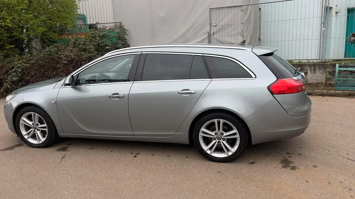 Gebraucht Opel Insignia 2010 Silber Kombi