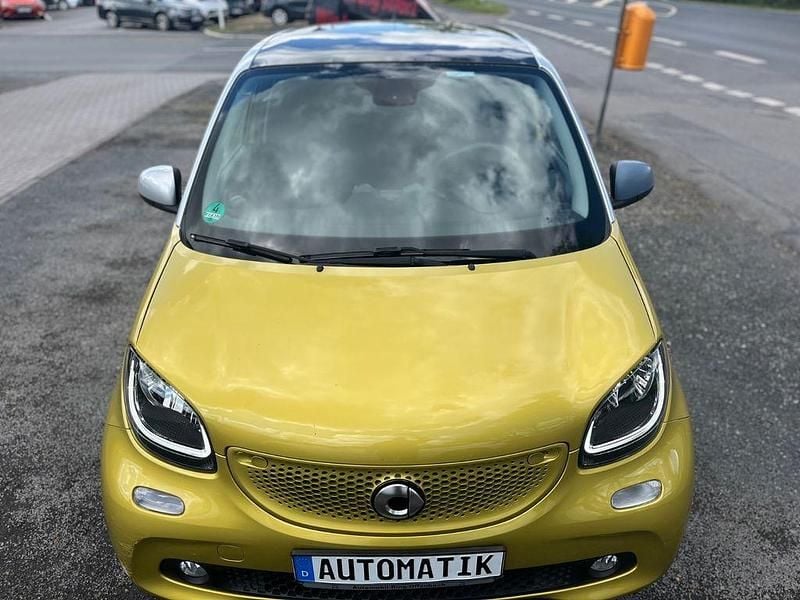 Gebraucht Smart ForFour Passion 90 PS (66 kW) 2018 Gelb Kleinwagen