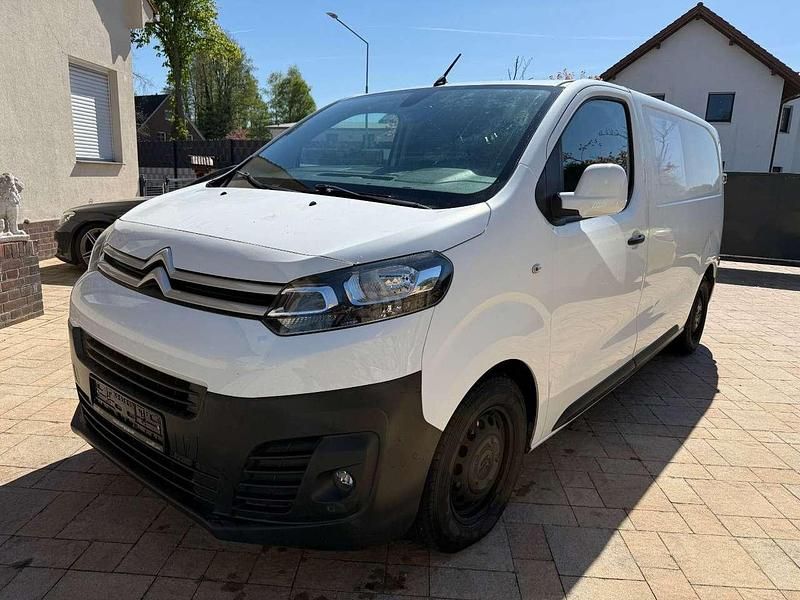 Używany Citroën Jumpy Business Class 116 KM (85 kW) 2017 Biały Minivan