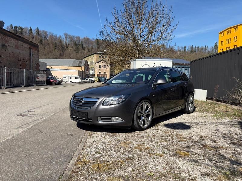 Gebraucht Opel Insignia Cosmo 260 PS (191 kW) 2009 Grau Kombi