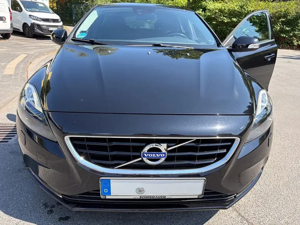 Gebraucht Volvo V40 You! 114 PS (83 kW) 2014 Schwarz Limousine