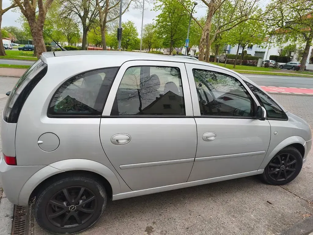 Używany Opel Meriva 90 KM (66 kW) 2008 Srebrny Minivan