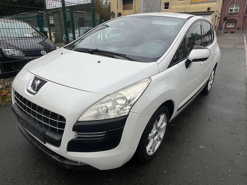 Weiß Gebraucht 2010 Peugeot 3008 Premium Kombi | 4.600 € (Fairer Preis) - Bild 1/4