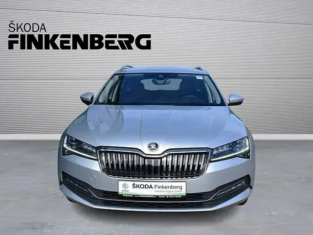 Gebraucht Skoda Superb Style 200 PS (147 kW) 2021 Brillantsilber metallic Kombi