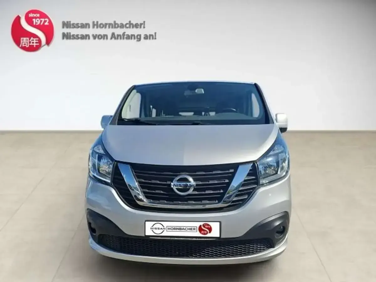 Second-hand Nissan Primastar 150 CP (110 kW) 2017 Argintiu Monovolum