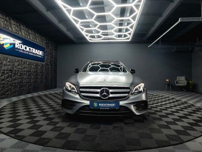 Gebraucht Mercedes E300 AMG 122 PS (89 kW) 2019 Andere Limousine