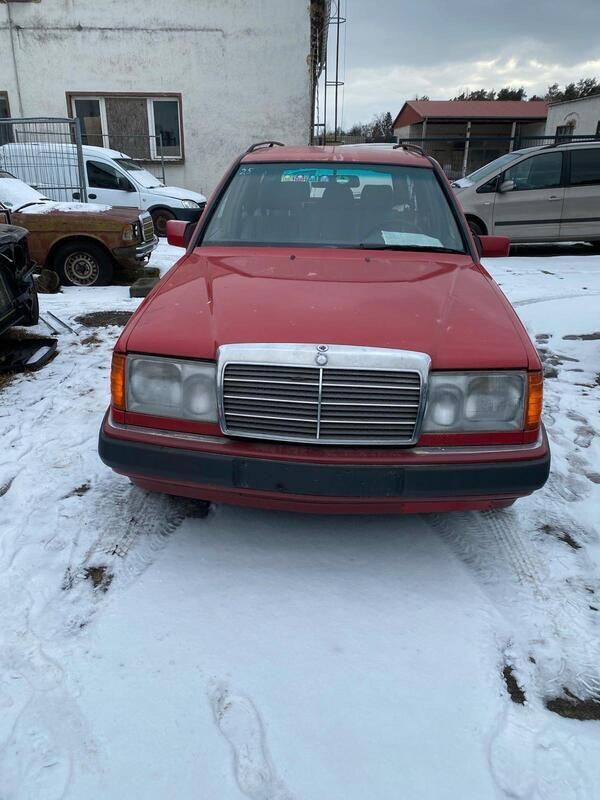 Rot Gebraucht 1993 Mercedes 220 Kombi | 1.300 € - Bild 1/4