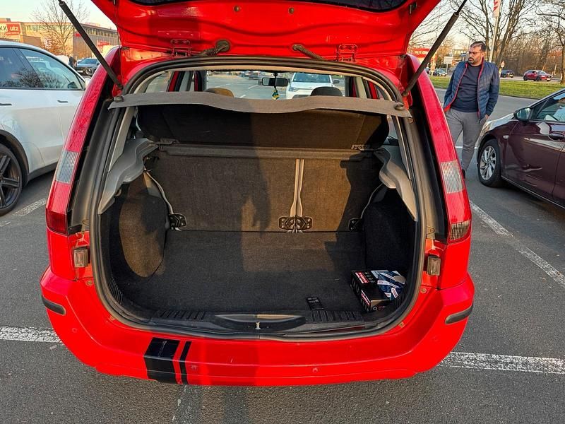 Gebraucht Ford Fusion 101 PS (74 kW) 2005 Rot Kleinwagen