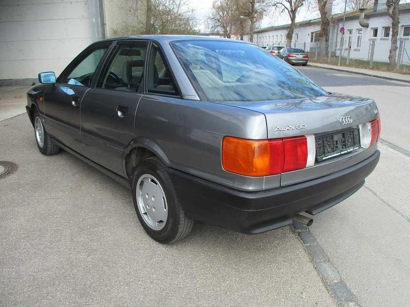 Gebraucht Audi 80 111 PS (81 kW) 1990 Grau Limousine