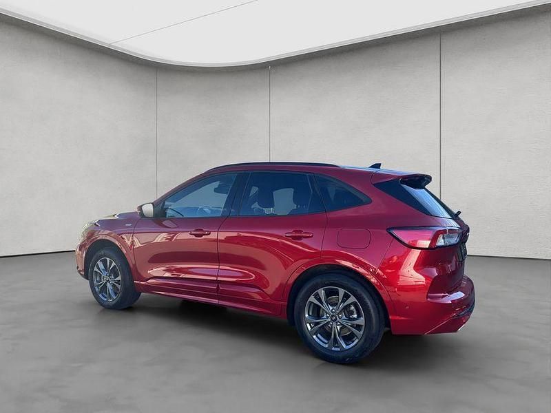 Gebraucht Ford Kuga ST-Line X 152 PS (111 kW) 2022 Rot SUV