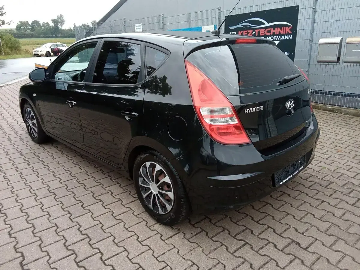 Gebraucht Hyundai i30 Classic 116 PS (85 kW) 2007 Schwarz Kleinwagen