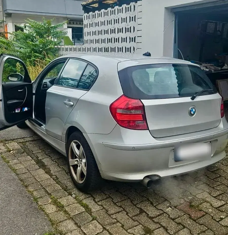 Gebraucht BMW 118 143 PS (105 kW) 2007 Silber Kleinwagen