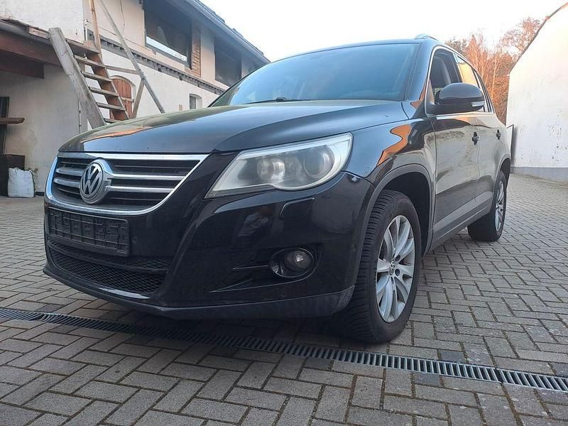 Gebraucht VW Tiguan 140 PS (102 kW) 2011 Schwarz SUV