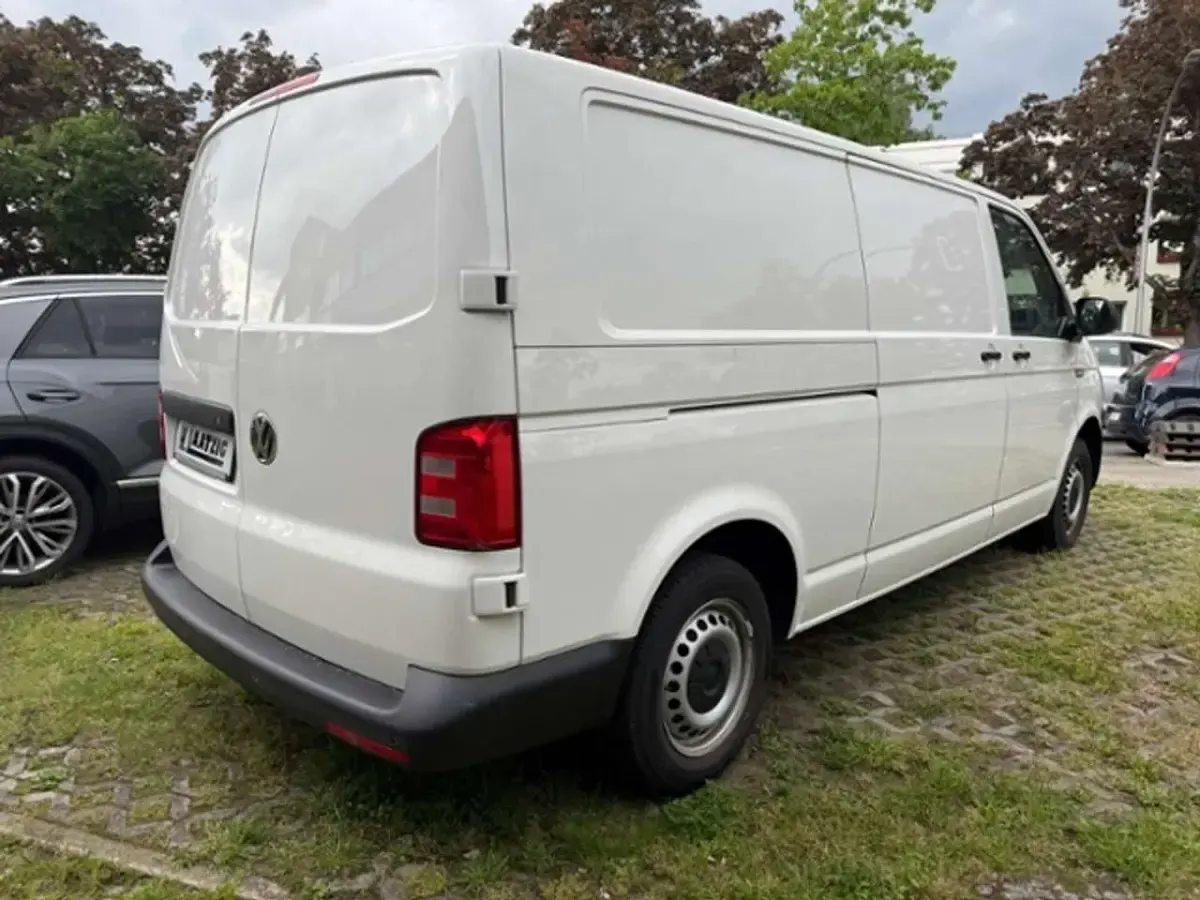 Gebraucht VW Transporter 102 PS (75 kW) 2019 Candyweiß Van