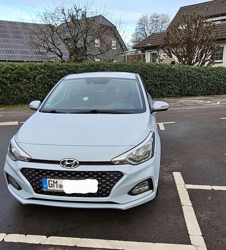 Gebraucht Hyundai i20 Active 101 PS (74 kW) 2020 Limousine