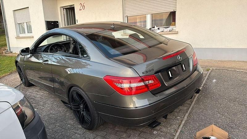 Gebraucht 2009 Mercedes 350 Coupé | 6.900 € - Bild 1/4