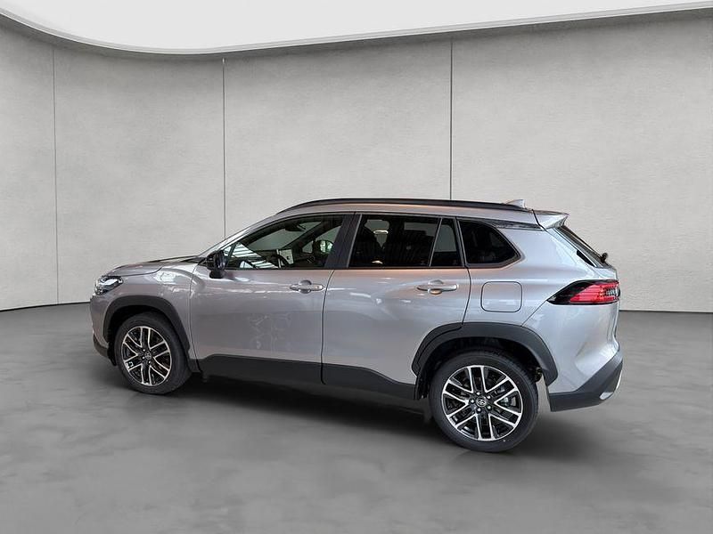 Gebraucht Toyota Corolla Cross 152 PS (111 kW) 2025 Metal stream silver metallic SUV