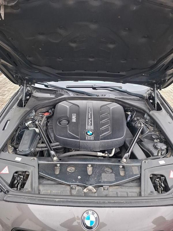 Gebraucht BMW 520 184 PS (135 kW) 2012 Braun Kombi