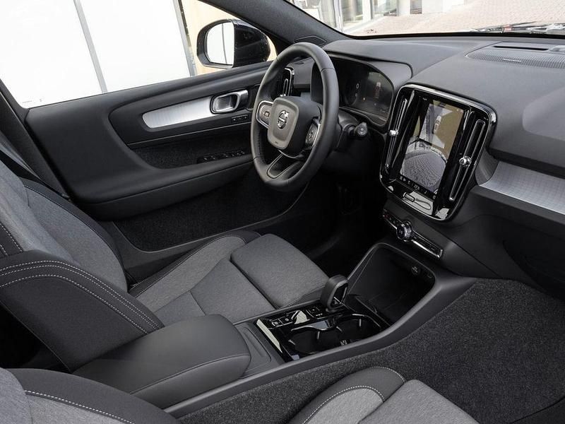 Gebraucht Volvo XC40 Plus 163 PS (119 kW) 2025 Schwarz SUV