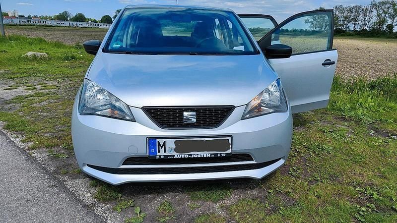Silber Gebraucht 2014 Seat Mii Kleinwagen | 5.299 € (Guter Preis) - Bild 1/4
