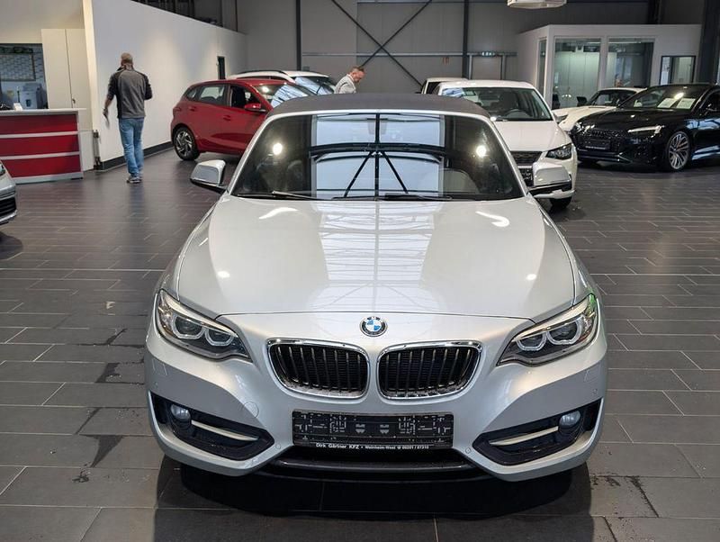 Gebraucht BMW 220 Sport Line 190 PS (139 kW) 2016 Silber Cabrio